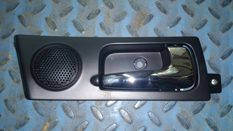 картинка РУЧКА ВНУТРЕННЯЯ ПЕРЕДНЕЙ ПРАВОЙ ДВЕРИ M1, M2 BRILLIANCE  3050421