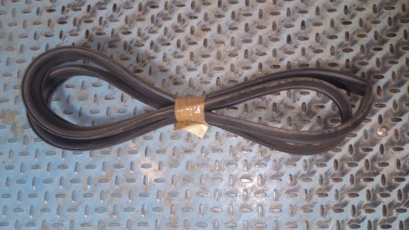 картинка УПЛОТНИТЕЛЬ КРЫШКИ БАГАЖНИКА M2 BRILLIANCE  3050972