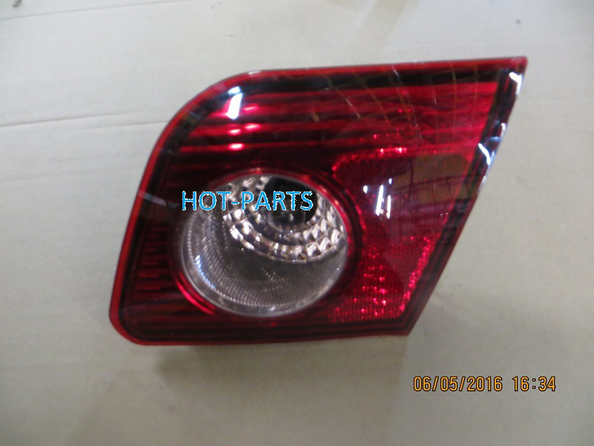 картинка ФОНАРЬ ЗАДНИЙ ПРАВЫЙ НА ДВЕРИ ЗАДКА FAW VITA (hatchback)  81550-52K80